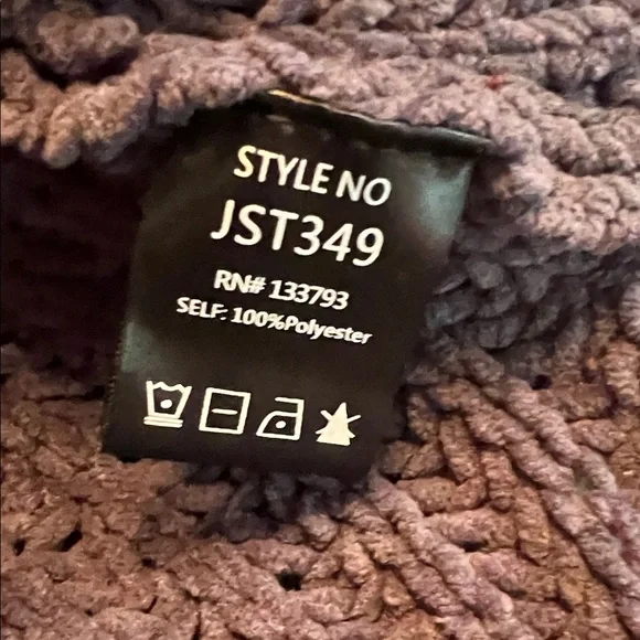 POL oversized Charcoal Knit Sweater vest, feels like chenille - Picture 5 of 6